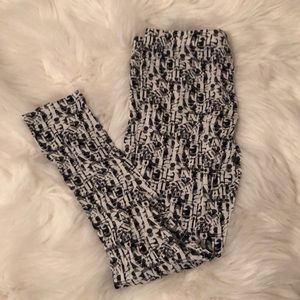 Rue 21 letter printed black and white leggings